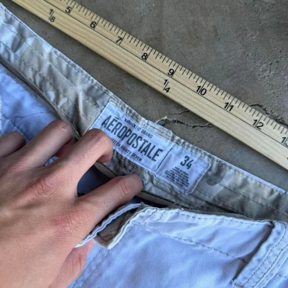 Aeropostale white baggy cargo shorts y2k vintage size 36x11